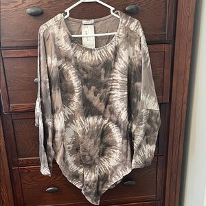 Tie-Dye Long Sleeve Top